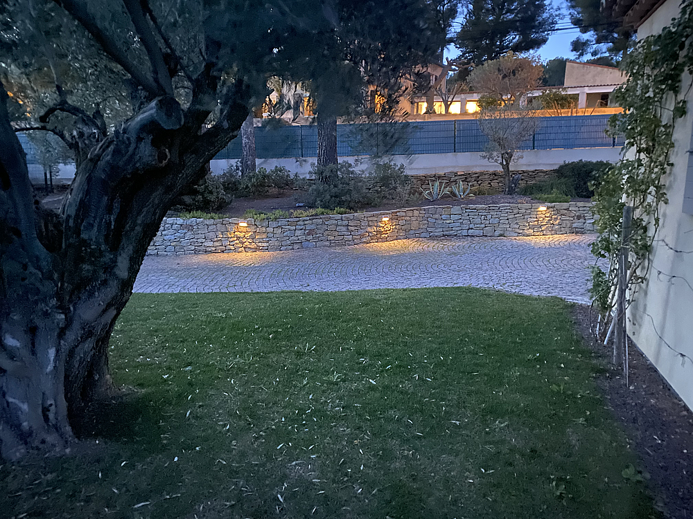 Applique solaire de balisage